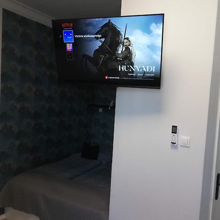 Viktoria Studioapartman Győr Buitenkant foto
