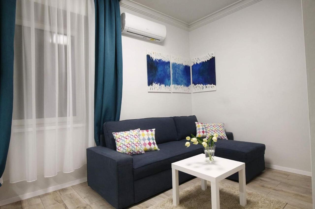 Viktoria Studioapartman Appartement Győr Buitenkant foto