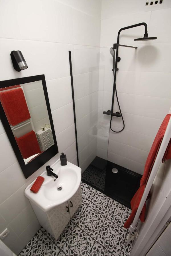 Viktoria Studioapartman Győr Buitenkant foto